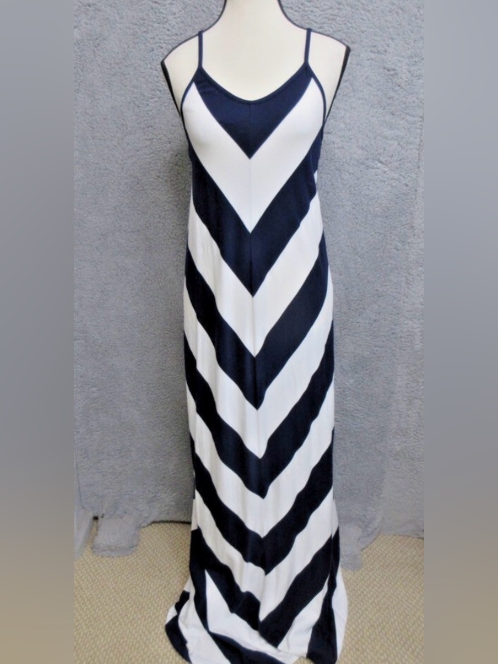 GAP navy and White Knit Top